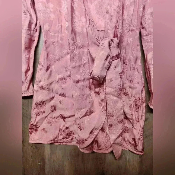 Aritzia Wilfred Callie Mini Wrap Satin Pink Floral Dress Size XS Women's - Picture 7 of 13